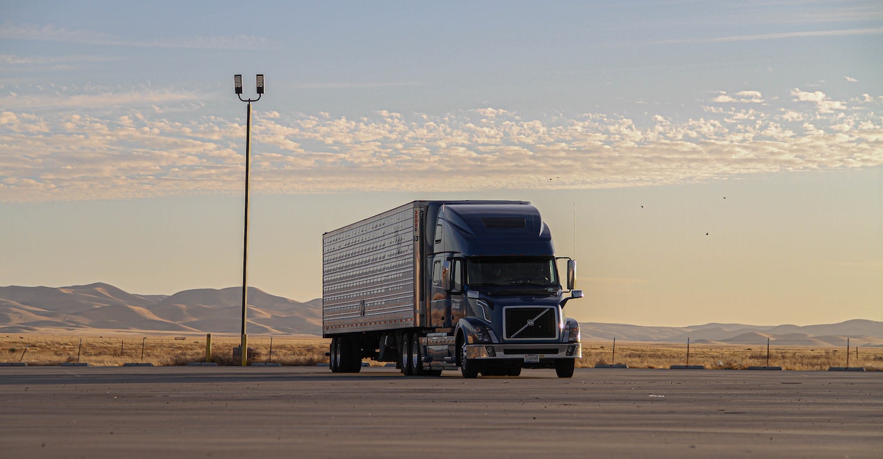 VSI in-house truck at port